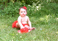 Charlotte 1 yr cake smash